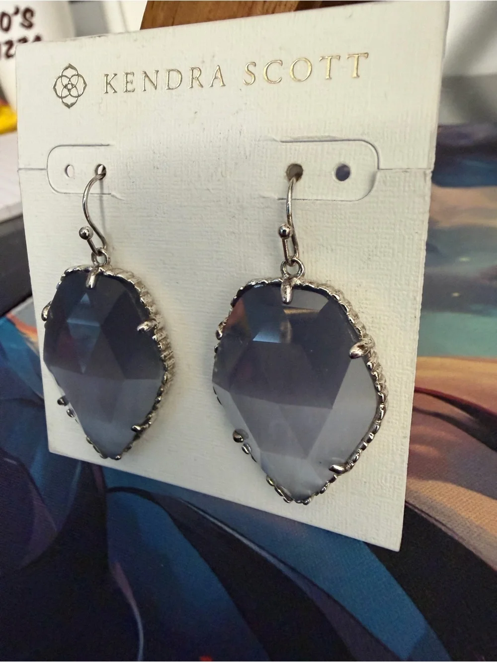 🌻Kendra Scott Faceted Slate Gray Elle-Style Drop Earrings - Picture 3 of 6